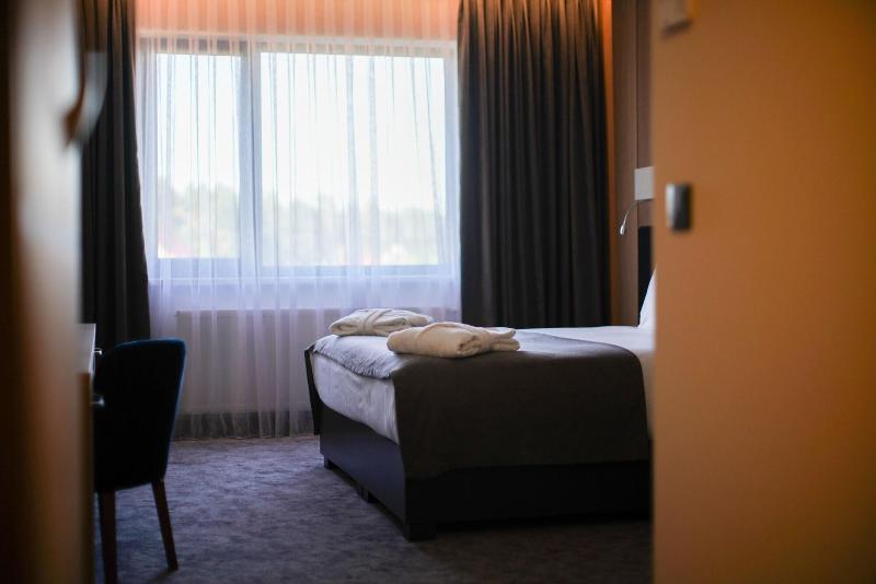 Azza Hotel & Restaurant image