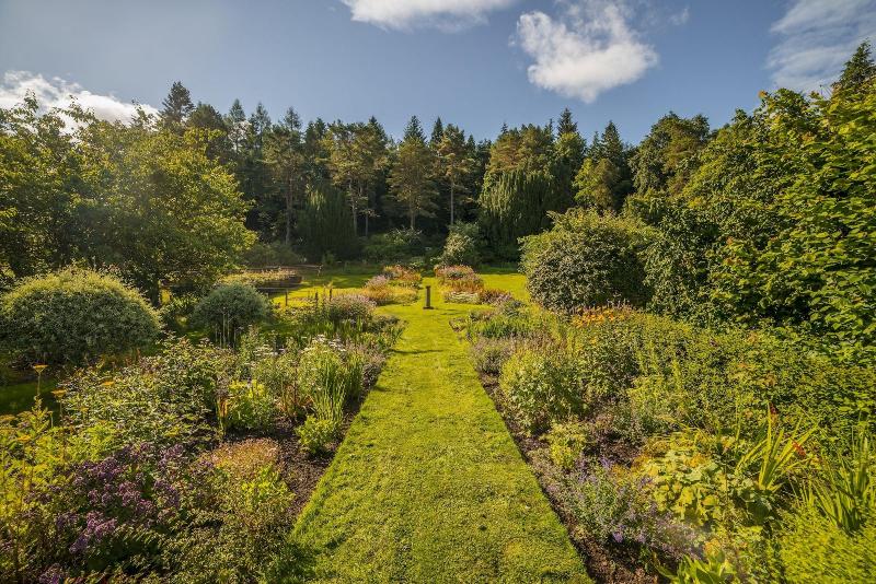 Blairquhan Cottages image