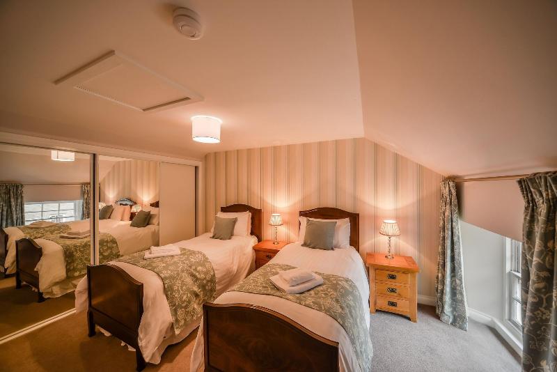 Blairquhan Cottages image