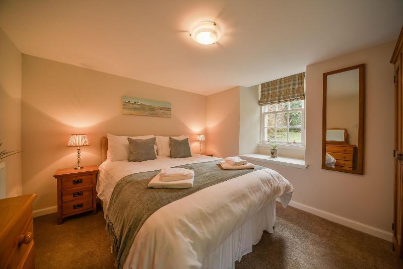 Blairquhan Cottages image