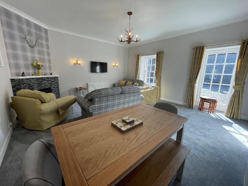 Blairquhan Cottages image
