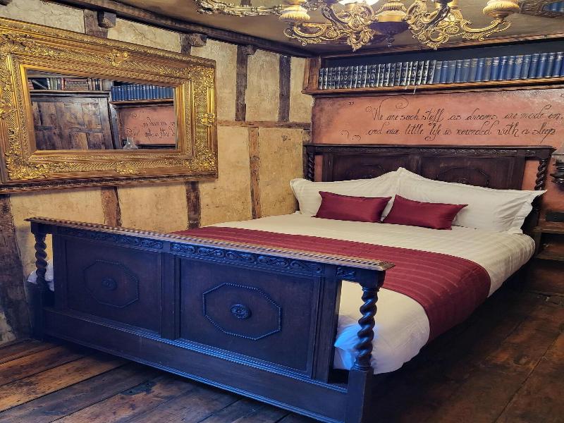 Hocus Pocus Tiny Hotel image