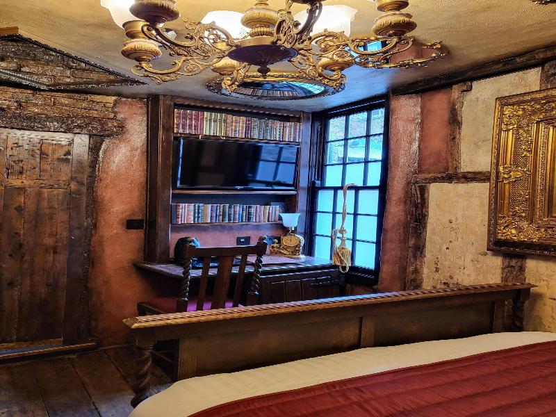Hocus Pocus Tiny Hotel image