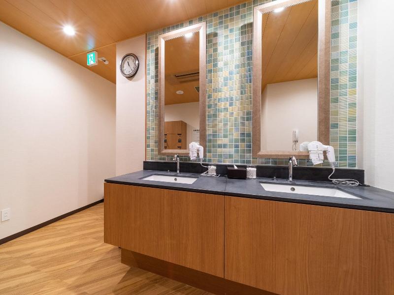 Super Hotel Yahabaeki Higashiguchi Tennen Onsen image