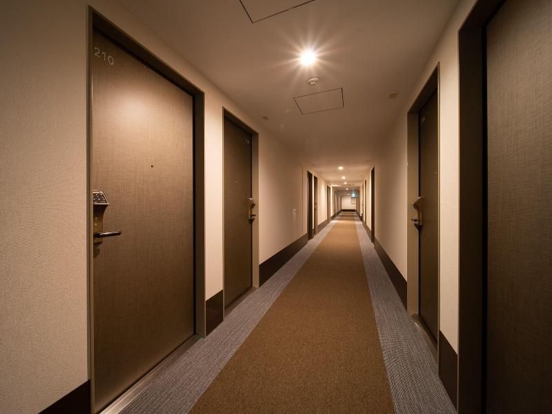 Super Hotel Yahabaeki Higashiguchi Tennen Onsen image