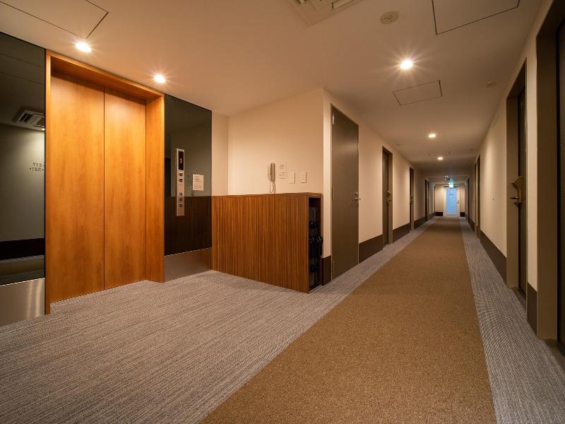 Super Hotel Yahabaeki Higashiguchi Tennen Onsen image
