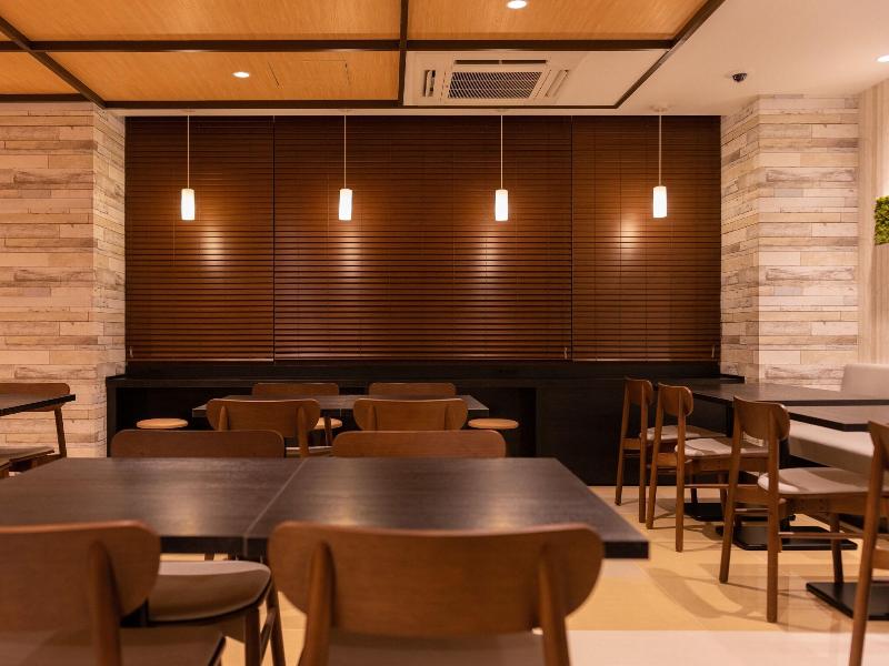 Super Hotel Yahabaeki Higashiguchi Tennen Onsen image
