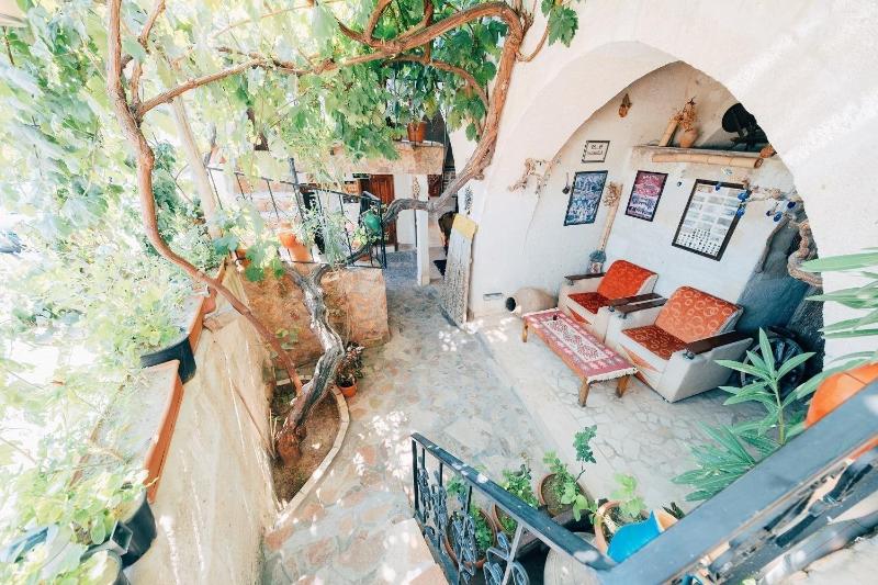 Avlu Cave House image