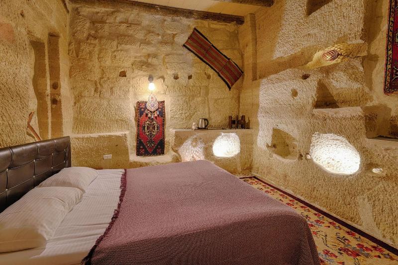 Avlu Cave House image