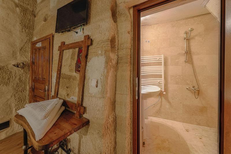 Avlu Cave House image