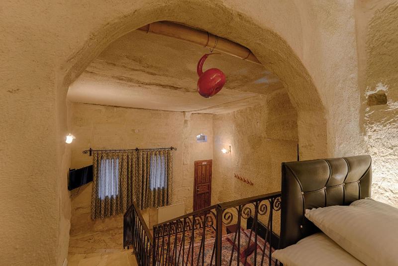 Avlu Cave House image