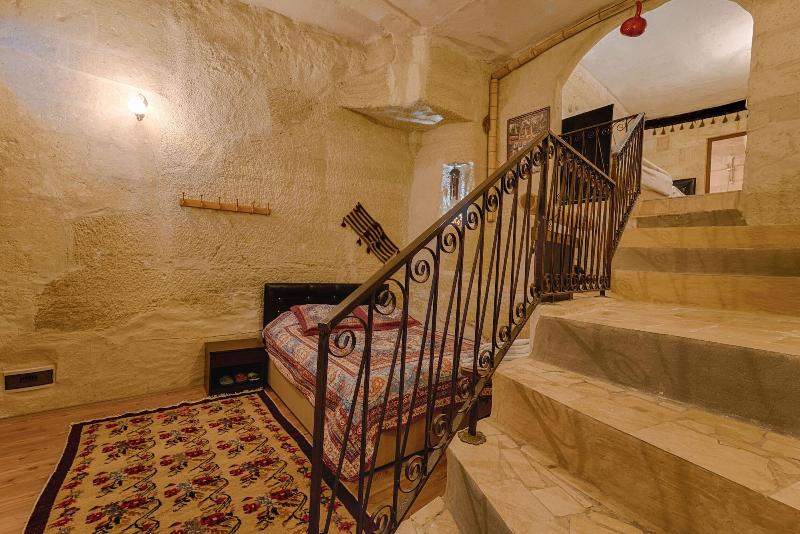 Avlu Cave House image