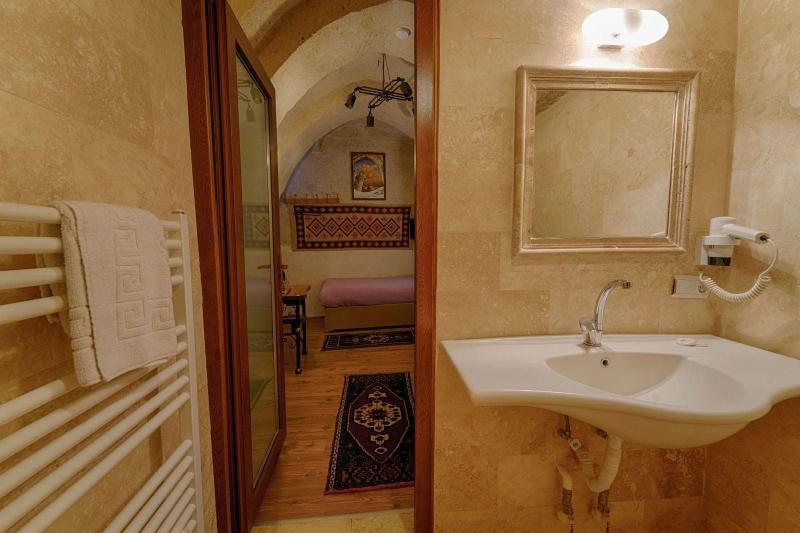 Avlu Cave House image