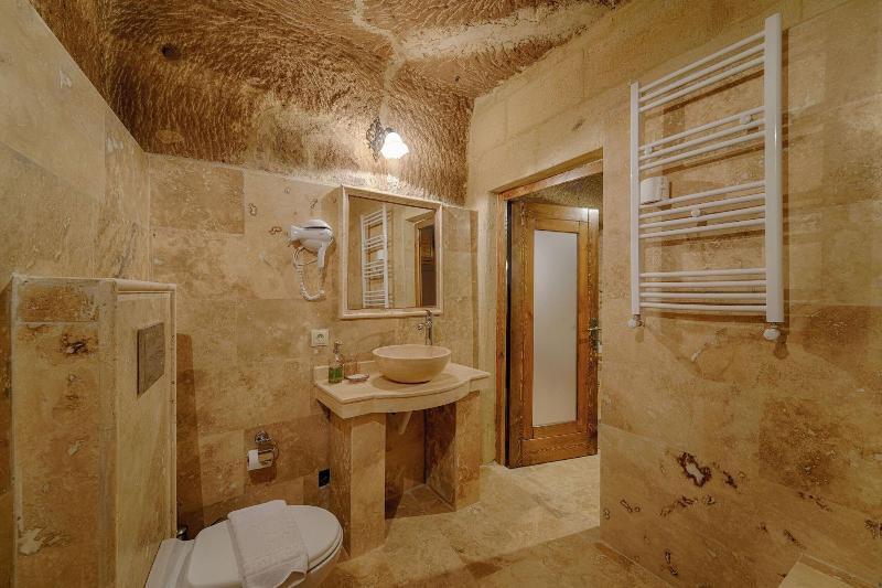 Avlu Cave House image