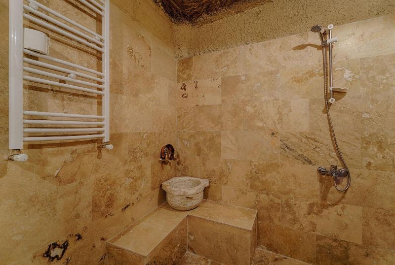 Avlu Cave House image