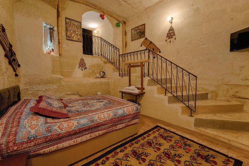 Avlu Cave House image