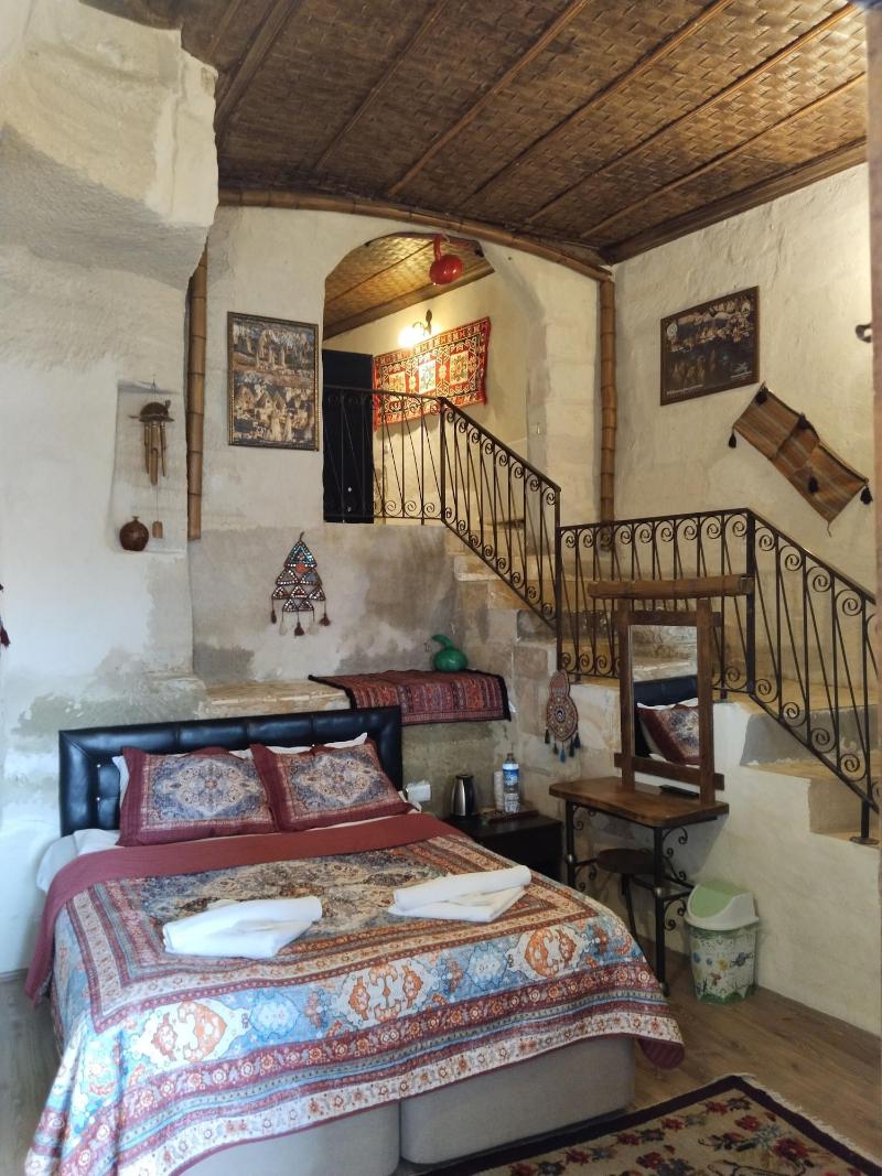 Avlu Cave House image
