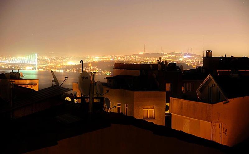Frida Suites And Aparts image