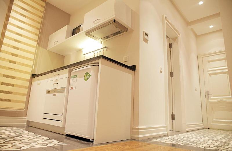 Frida Suites And Aparts image