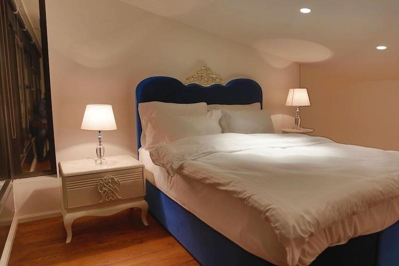 Frida Suites And Aparts image