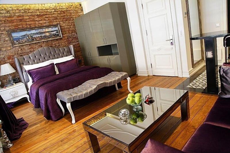 Frida Suites And Aparts image