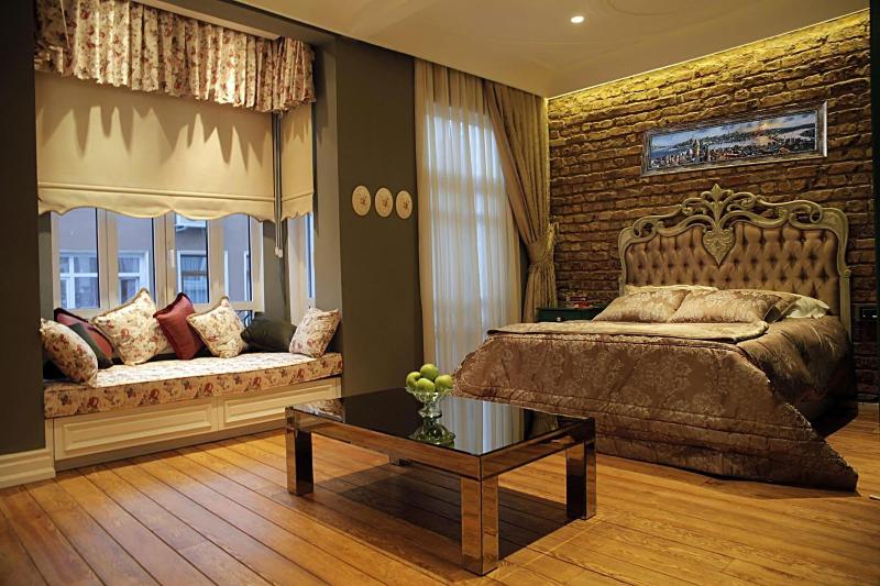 Frida Suites And Aparts image