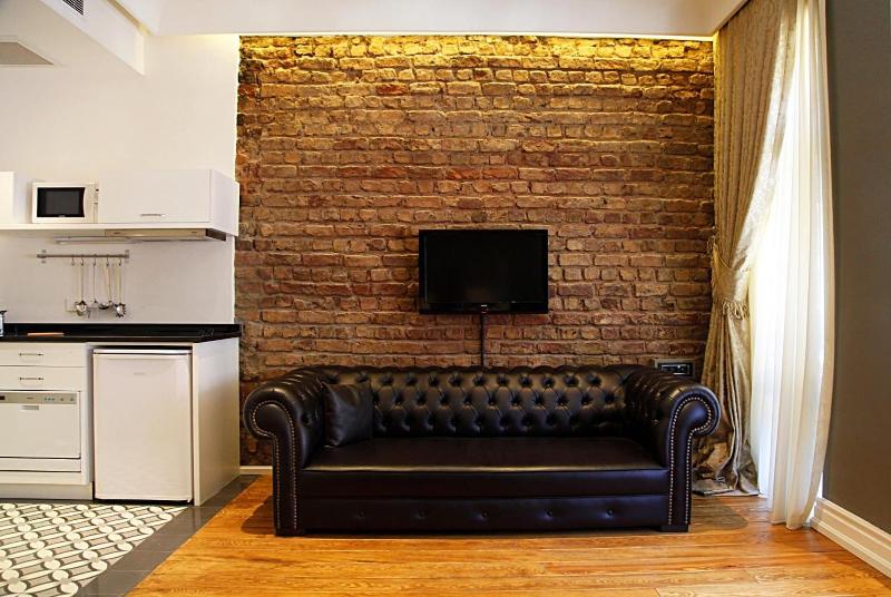 Frida Suites And Aparts image