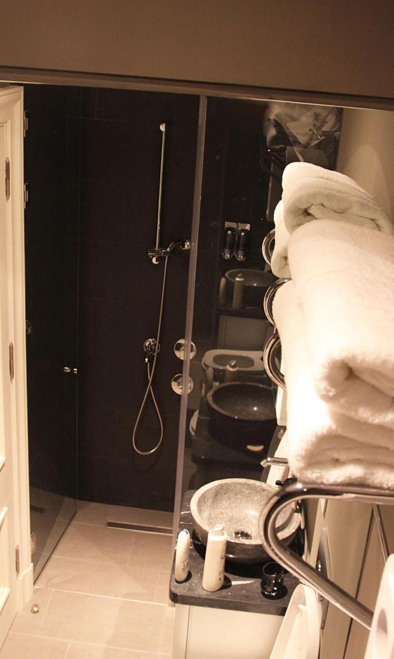 Frida Suites And Aparts image