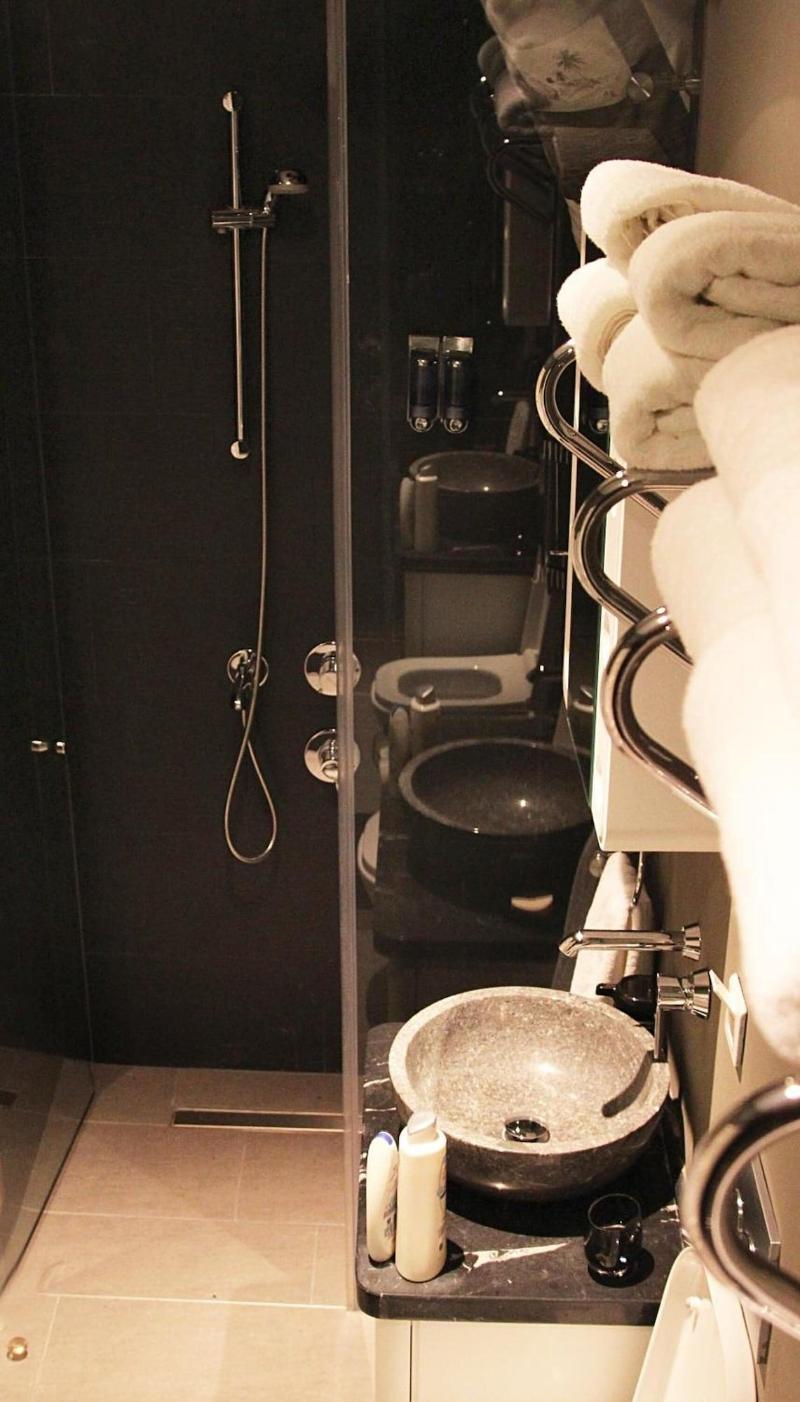 Frida Suites And Aparts image
