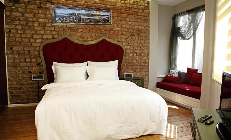 Frida Suites And Aparts image