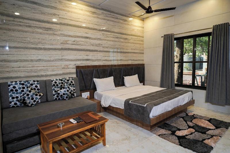 Hotel Kumar Plaza image