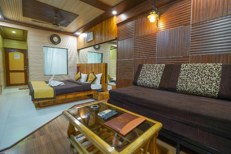Hotel Kumar Plaza image