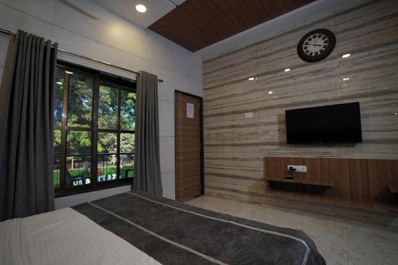 Hotel Kumar Plaza image