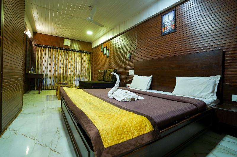 Hotel Kumar Plaza image