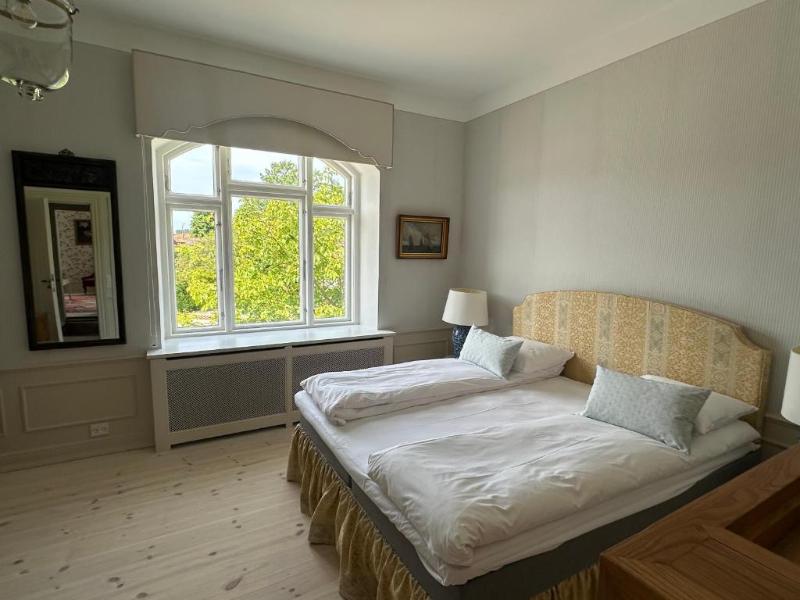 Aaroesund Badehotel image