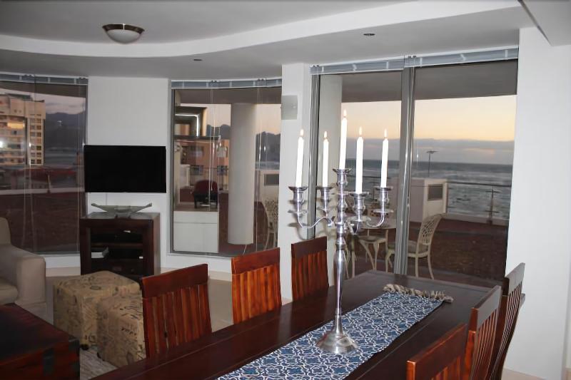 Hibernian Towers 505 Apartments image