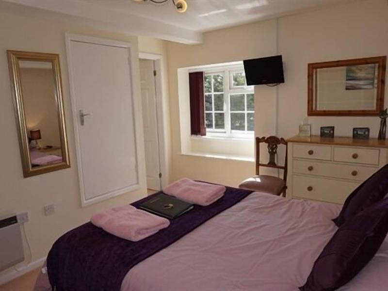 Leworthy Farmhouse image