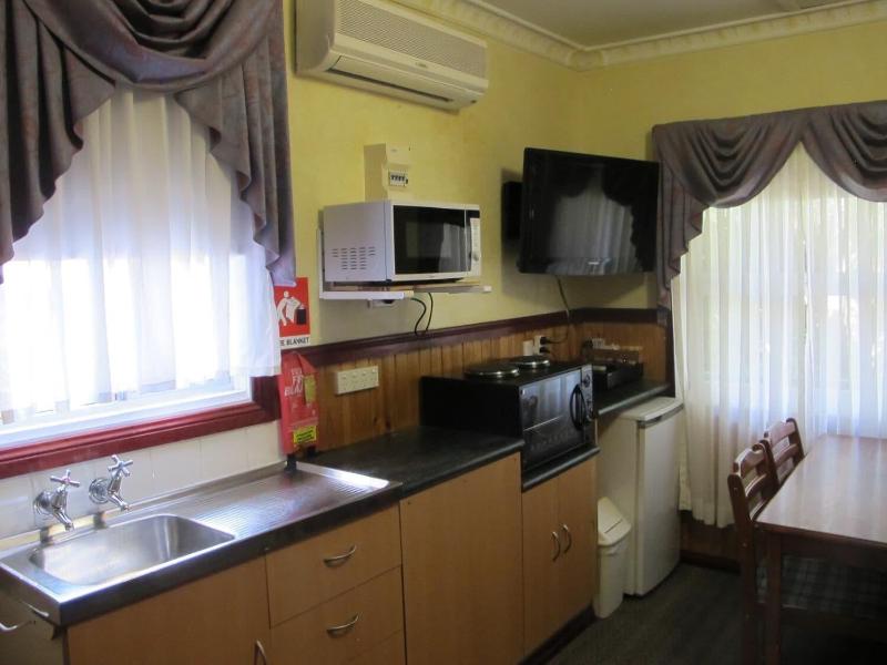 Cedar Lodge Cabins image