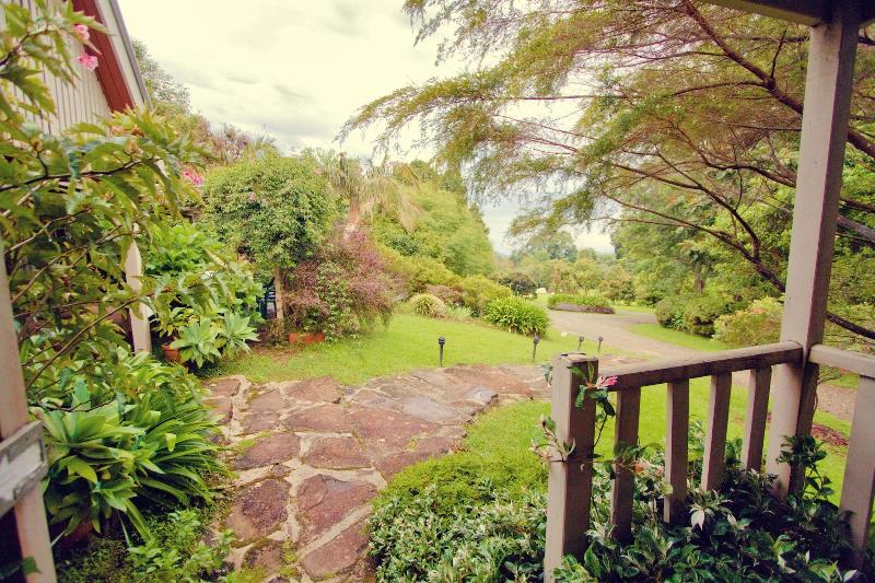Mt Glorious Getaways image