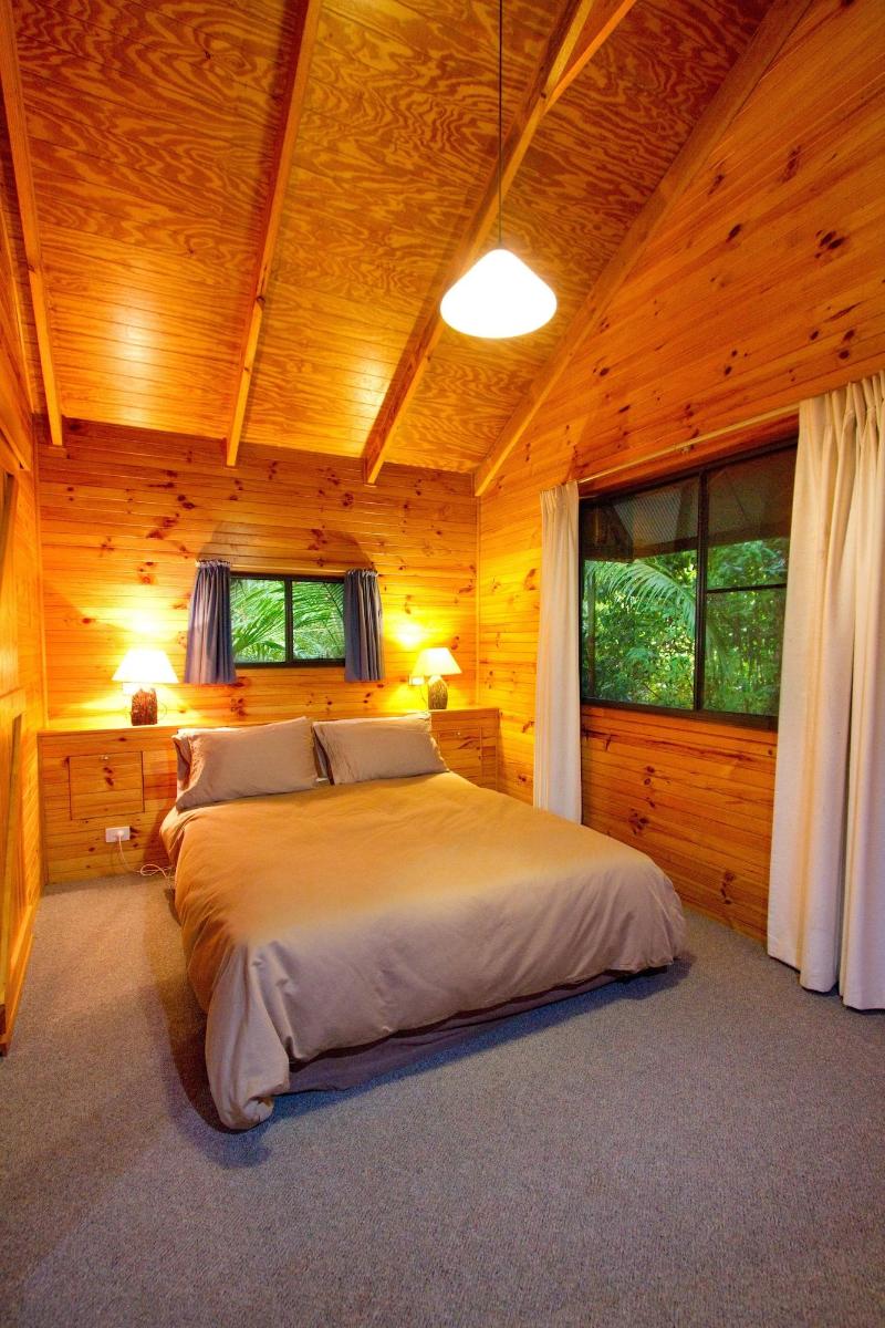 Mt Glorious Getaways image