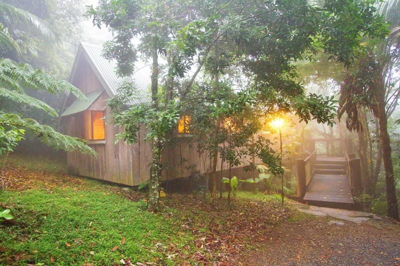 Mt Glorious Getaways image