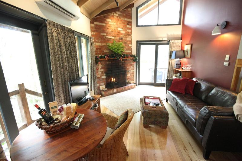 Woodlands Rainforest Retreat image