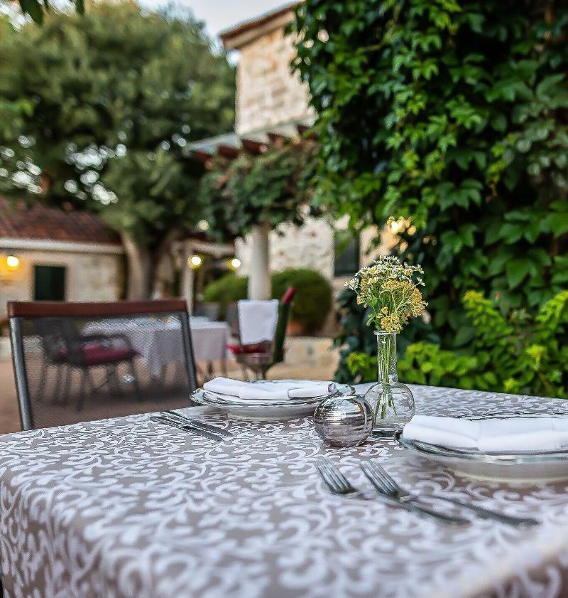Heritage Hotel Raznjevica Dvori image