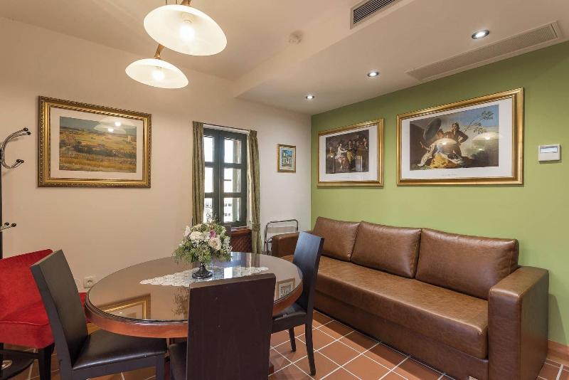Heritage Hotel Raznjevica Dvori image