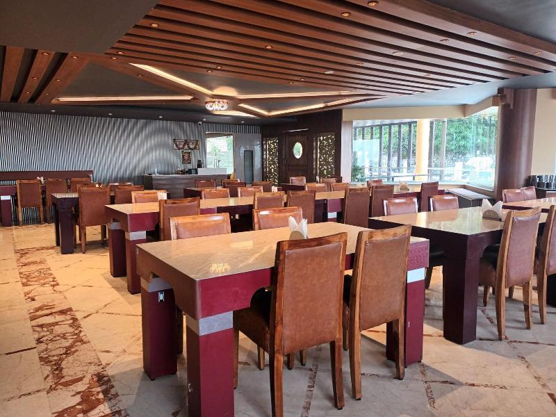 Hotel Pleasant Stay - La Flora image
