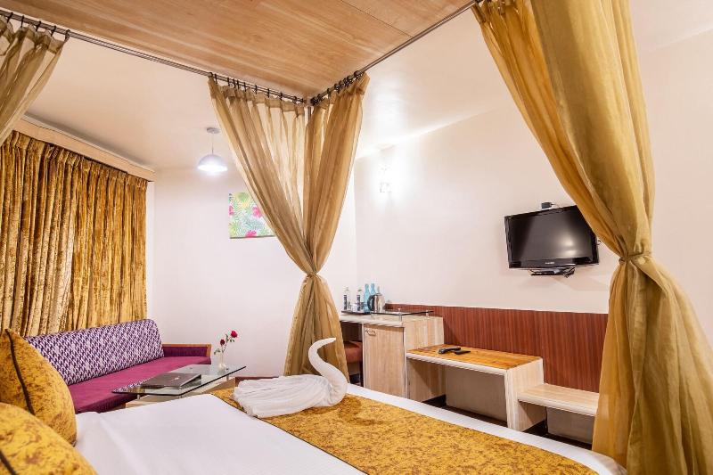 Hotel Pleasant Stay - La Flora image