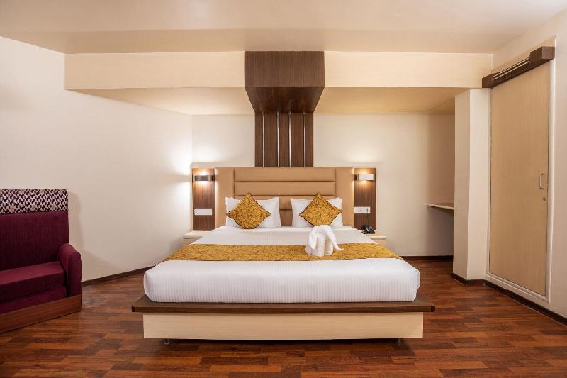 Hotel Pleasant Stay - La Flora image