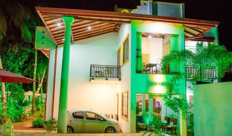 Villa White