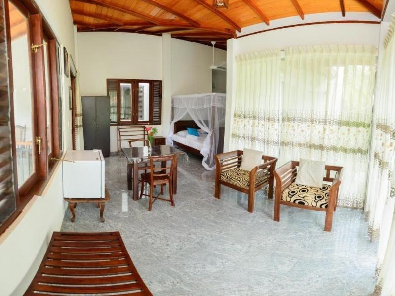 Villa White image