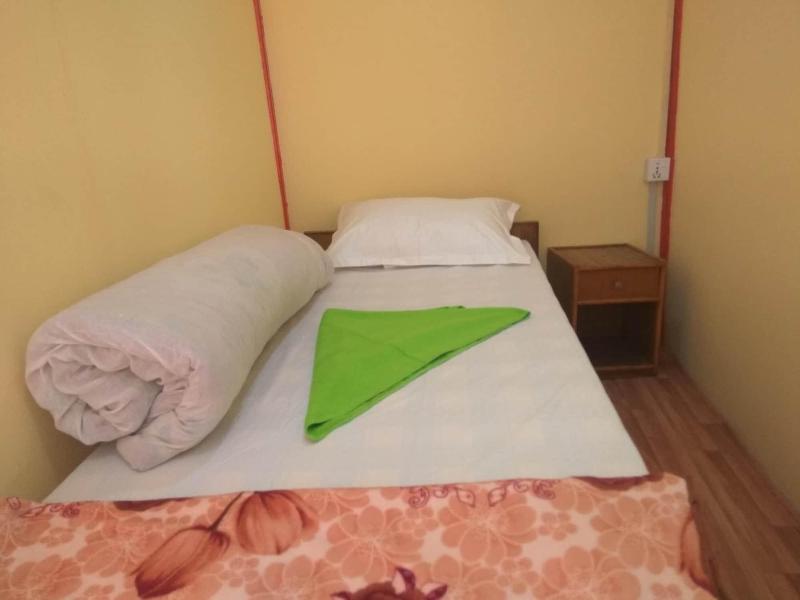 Beehive Hostel image